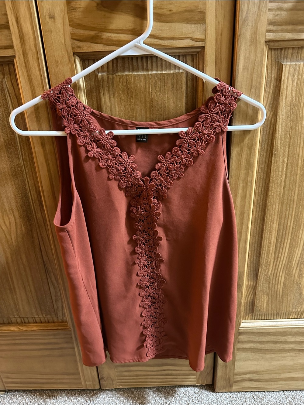SHEIN Rust Floral Lace V-Neck Tank Top